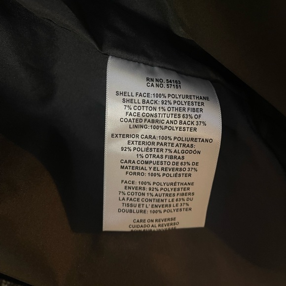 SOLD. BNWT Levi’s Black Vegan Leather Jacket - Picture 7 of 11